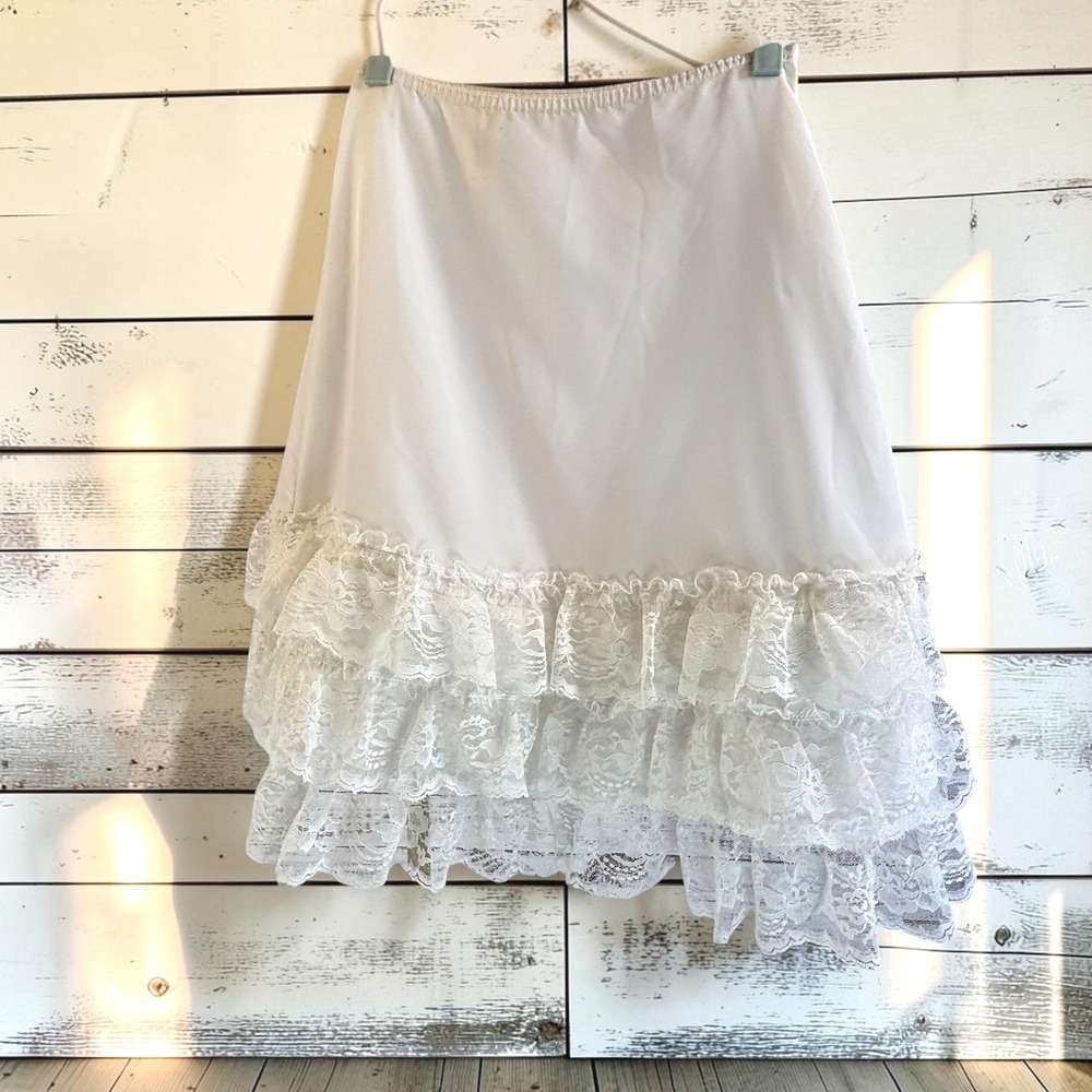 Tiered Lace Vintage Half Slip Skirt S White 100% Nylon Ruffle Hem Coquette USA